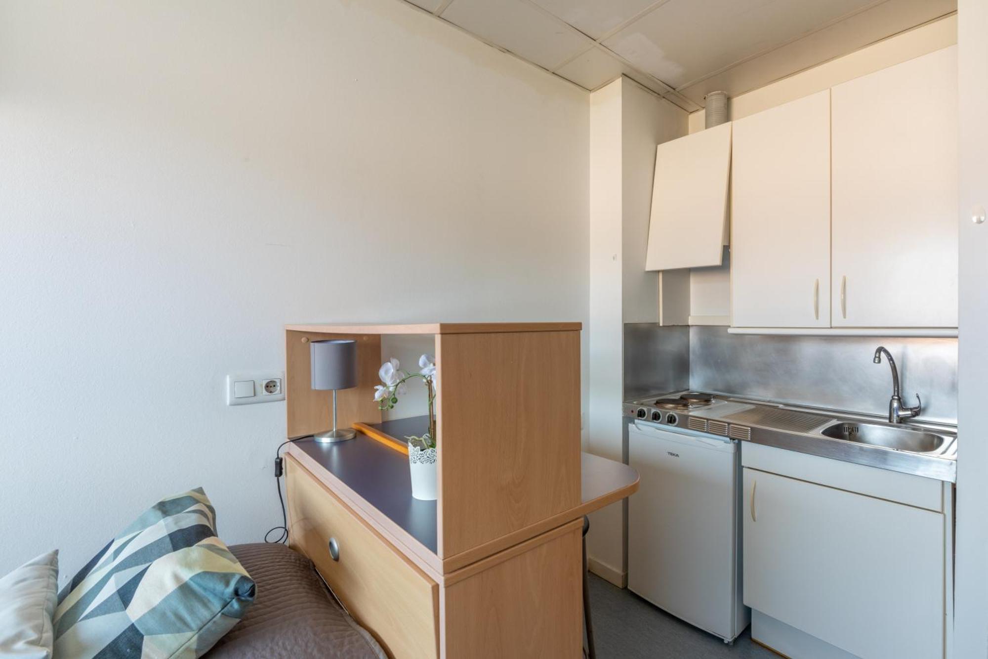 Residencia Universitaria Resa Lesseps Барселона Экстерьер фото