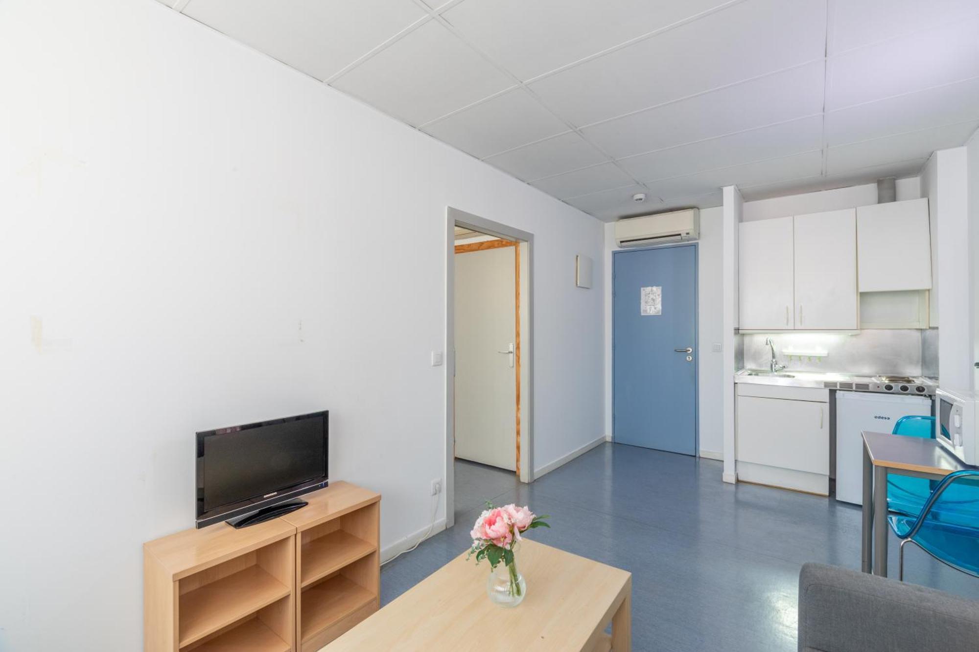 Residencia Universitaria Resa Lesseps Барселона Экстерьер фото
